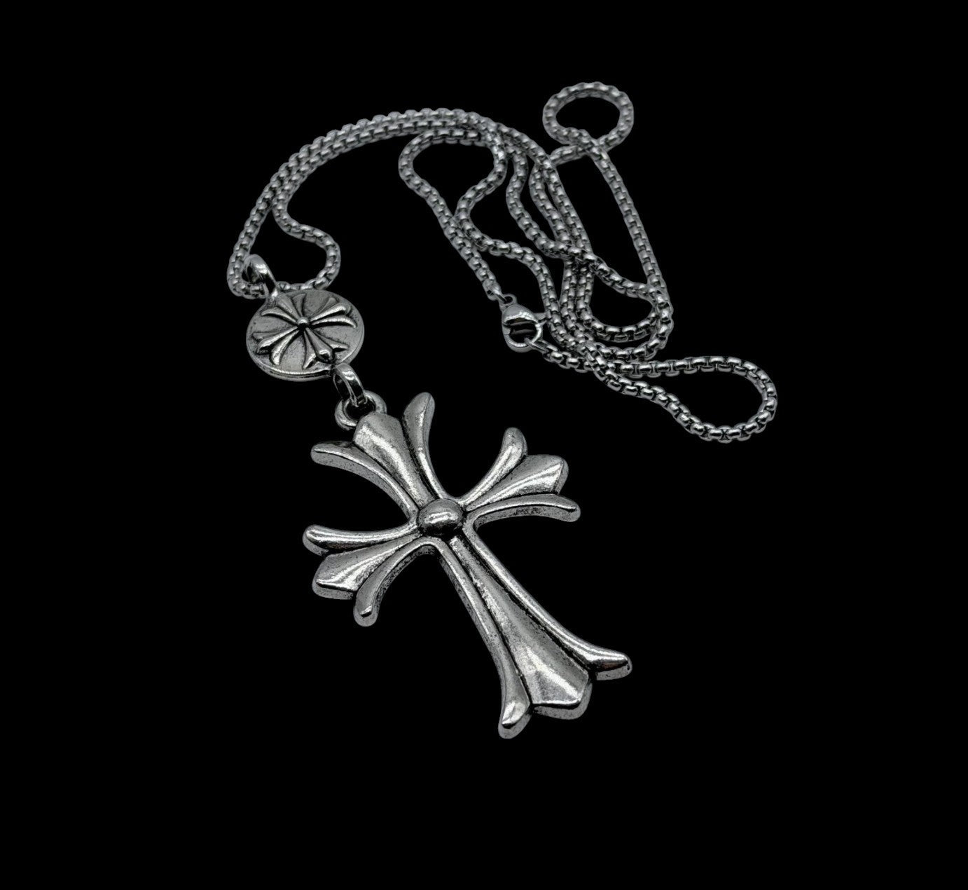 Rosette Cross Necklace - Twel2Three